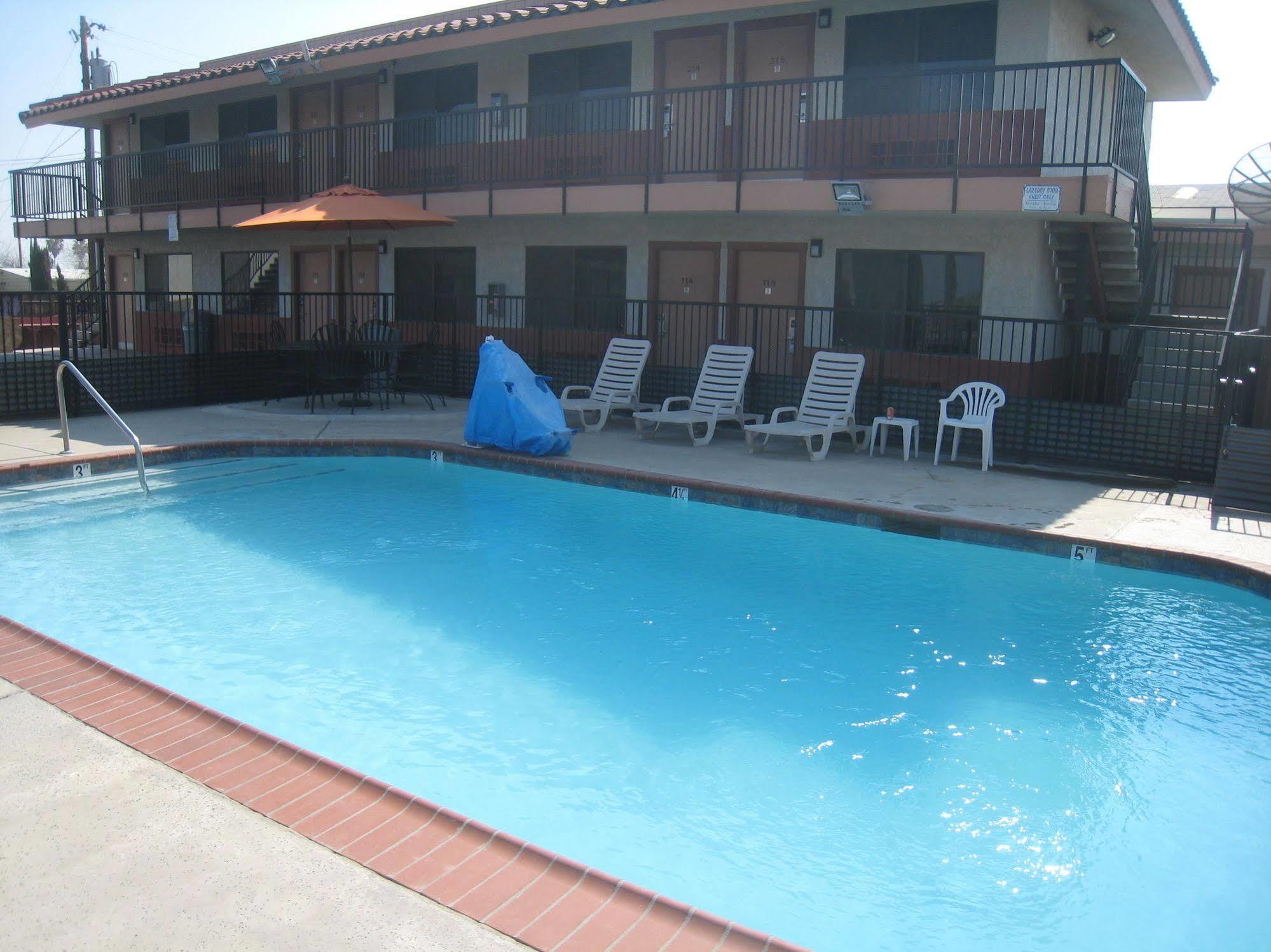 Motel 8 Maricopa Exterior foto