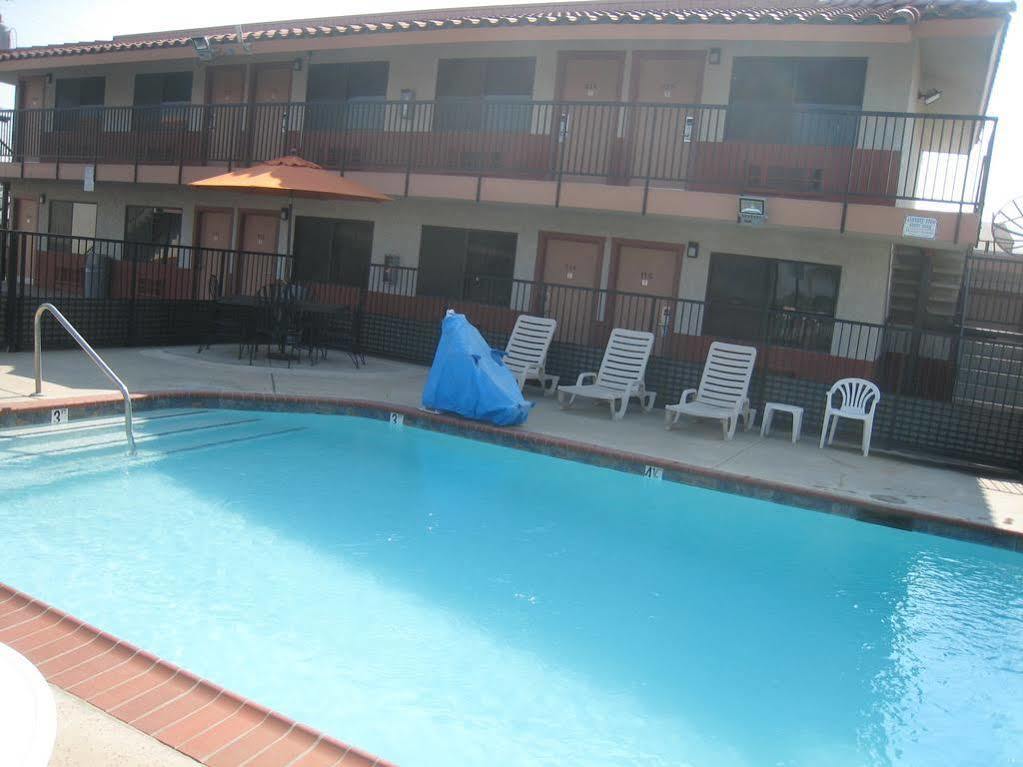 Motel 8 Maricopa Exterior foto